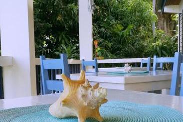 تختخواب و صبحانه La Perla De Farallon