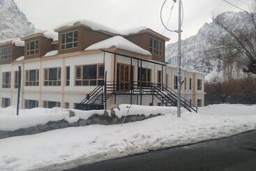 فندق The Nun Kun Residency Kargil