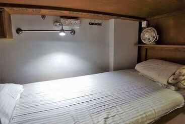 Hexa Ahlan Dorm   Hostel