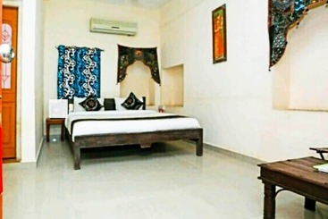 فندق Heera Court