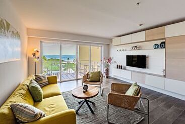 اقامتگاه Oceania 452