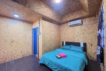 Отель Bee Chalet Perhentian Island