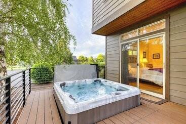 별장 Forest Ridge Loop By Avantstay Hot Tub + Private Community Amenities