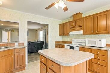 茅舍 Large Yard + Fire Pit: Hot Springs Home