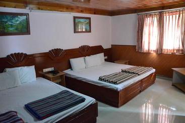 هاستل Jc Woodville Manor