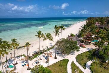 هتل Aya Beach Resort
