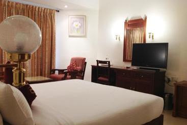 هتل Krishna Inn
