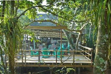 هتل Tortugal Boutique River Lodge