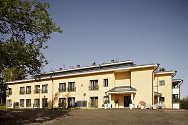 Kyyhkylä Hotel And Manor