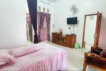 پانسیون Ibuku Kost Khusus Wanita