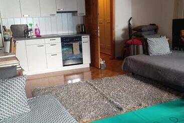 호스텔 Bed In Shared Vintage Room, Old Town, Kitchen ,no Net