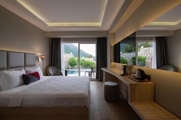 فندق Ramada by Wyndham Fethiye Oludeniz