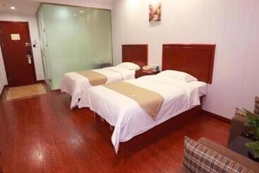 בית מלון כפרי Greentree Inn Yinchuan Pedestrian Street East Liqun Street Express