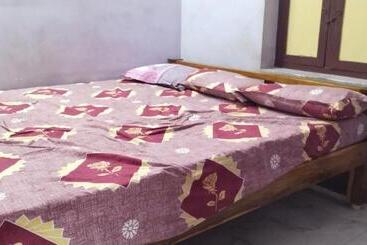 펜션 Murugan Guest House