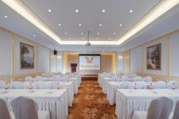 Vienna Hotel Hainan Lingshui Center
