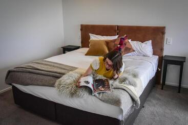 בית מלון כפרי Mariner Suites