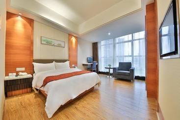 Hongyang Hotel Shenzhen North Railway Station