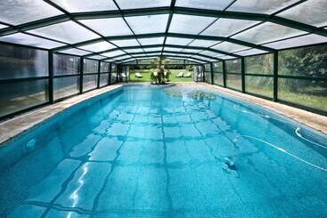 ペンション Château De Camperos