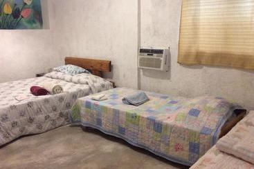 تختخواب و صبحانه Eden Villa Jacmel