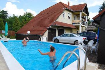 Bed and Breakfast See Vendégház   Siófok