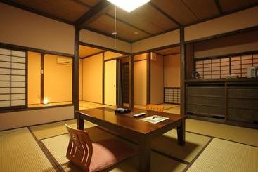 ریوکان Tobise Onsen Tenga Sanso