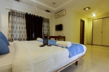 ホテル Vibrant Jubilee Hills