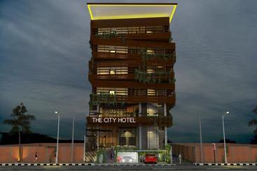 בית מלון כפרי The City