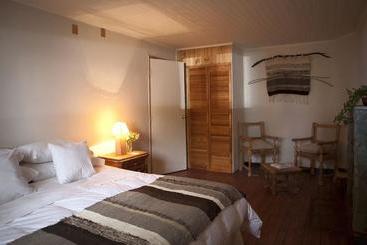 تختخواب و صبحانه Raices Bed&Breakfast