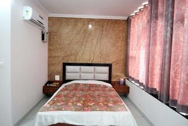 هتل Kirandeep, Agra