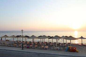 Meliton Inn Hotel & Suites By The Beach