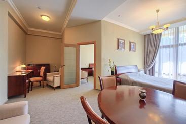 هتل Spa Plaza Essentuki
