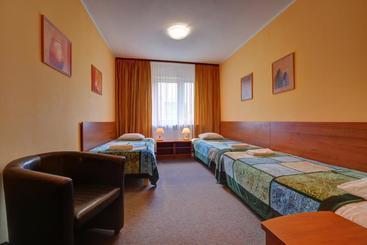 Pod Grotem Hotel Warsaw