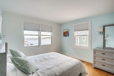 茅舍 Waterfront Views: Historic Marblehead Home