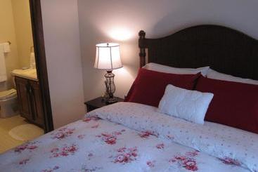 Lancaster Ridge Bed & Breakfast