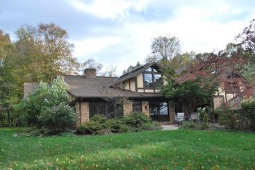 Lancaster Ridge Bed & Breakfast