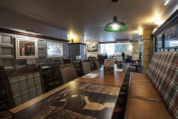 The Crown Hotel Wetherspoon