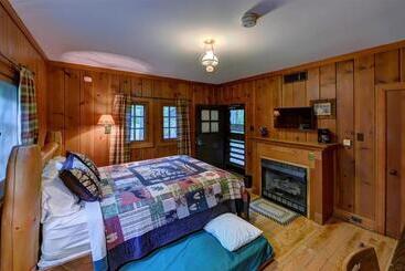 酒店 White Pines Lodge