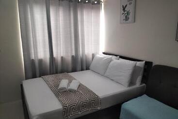 Апарт-отель Comfy 35 The Persimmon Studio