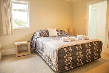 酒店 The Wakefield Bar And Restaurant Ltd