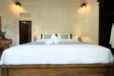 펜션 Pranawa Guest House
