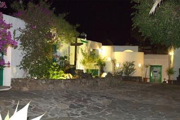 Ito La Era B&b