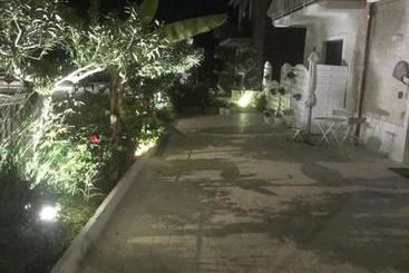 Lagarolina Del Conero B&b