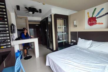 הוסטל The 28th   Pad At Central Cebu