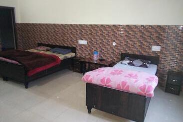 酒店 Manorama Palace Badrinath