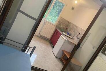 پانسیون Studio à Louer