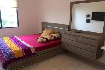 בית מלון כפרי Oyo 94169 Flamboyan Harapan Indah