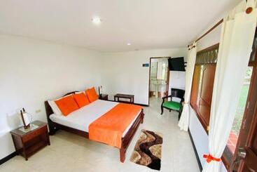 هتل Finca Campestre La Carolina