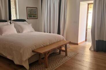 تختخواب و صبحانه Casa Lis