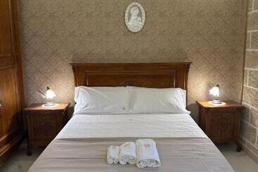Bed and Breakfast Castlehawk Resort