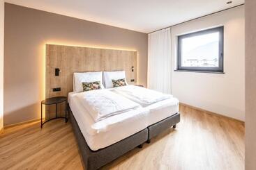 膳宿费 Villa Hubertus Luxuria Nova Suites   Adults Friendly